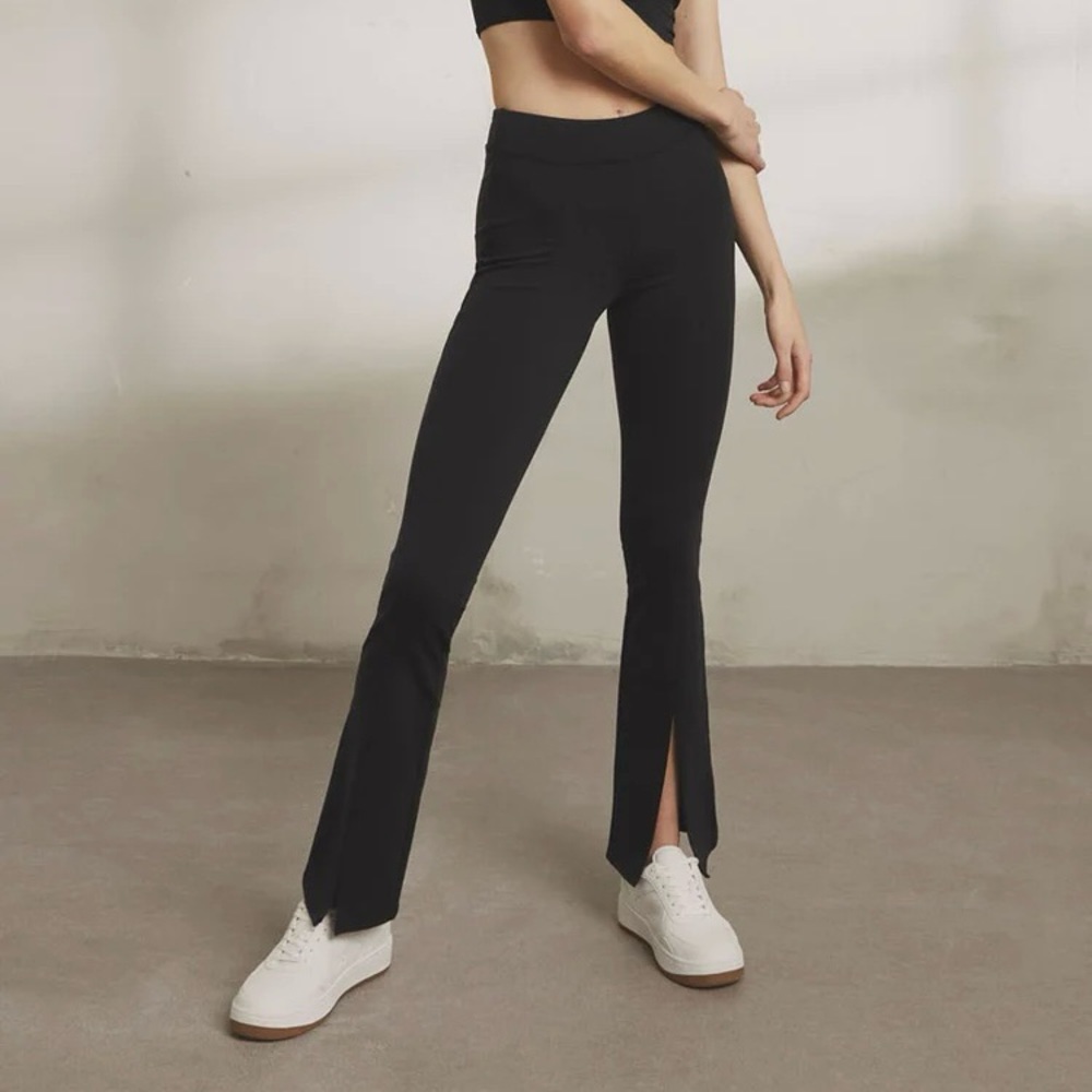 Alo Airbrush High-Waist Flutter Legging